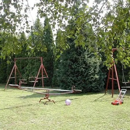 Toth Nyaralo Aparthotel