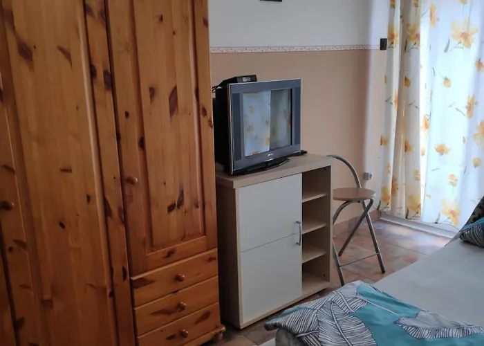 מלון דירות Toth Nyaralo